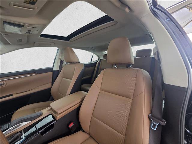 Used 2016 Lexus ES 350 w/ Navigation System Package FWD image 10