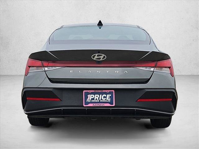 Used 2024 Hyundai Elantra SEL FWD image 6