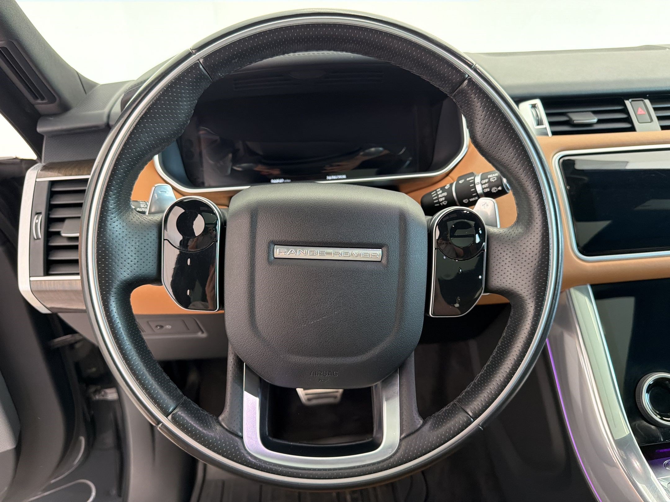 Used 2018 Land Rover Range Rover Sport Supercharged AWD/4WD image 16