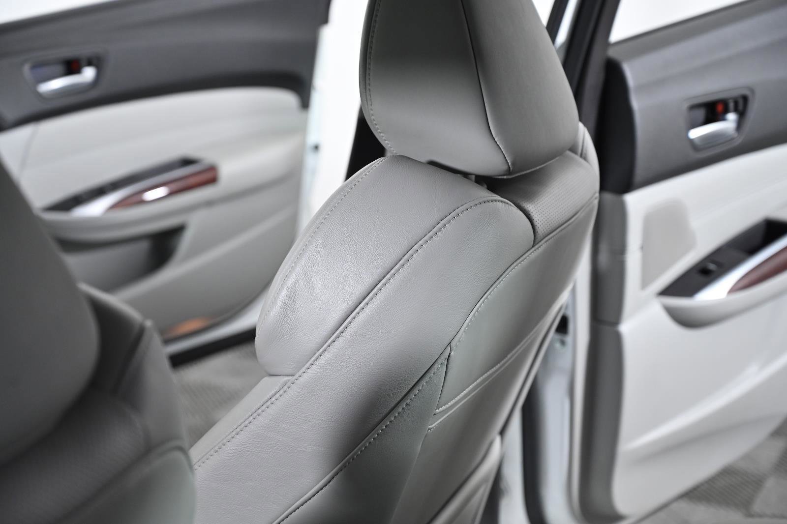 Used 2015 Acura TLX w/ Technology Package image 24