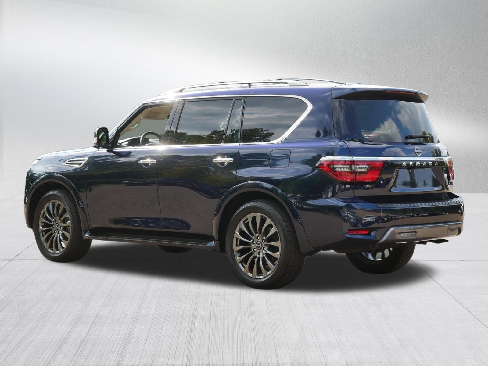 Certified 2024 Nissan Armada Platinum w/ Captain's Chairs Package AWD/4WD image 5