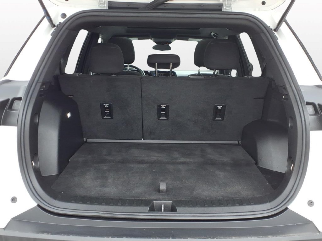 Used 2025 Chevrolet Equinox LT w/ Midnight Edition FWD image 10