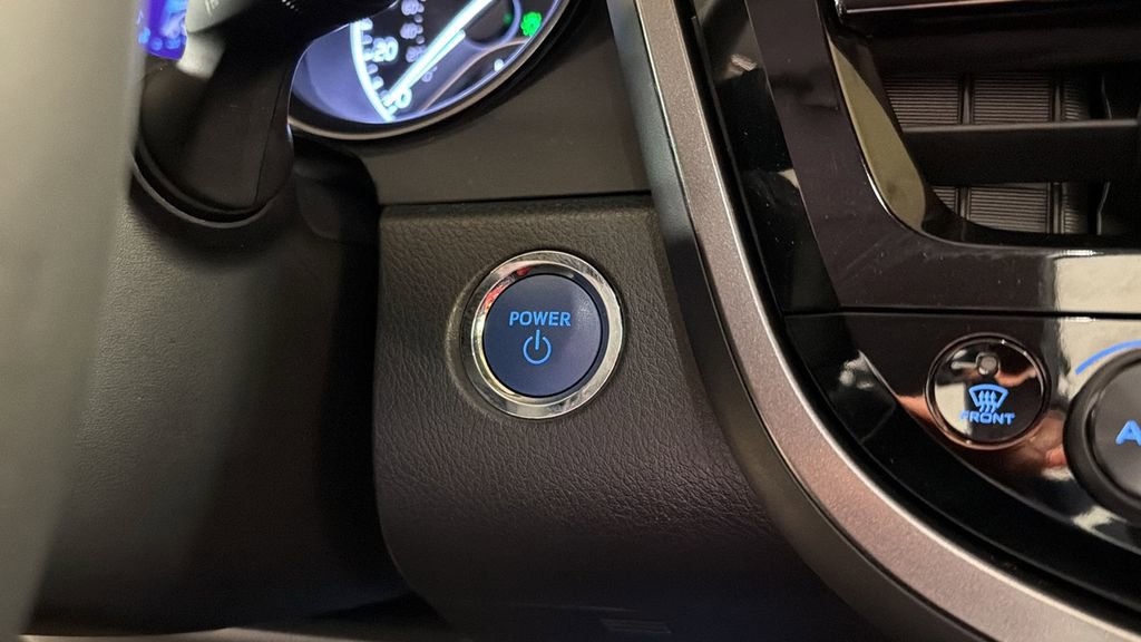 Used 2022 Toyota Camry XSE w/ Navigation Upgrade Package image 32