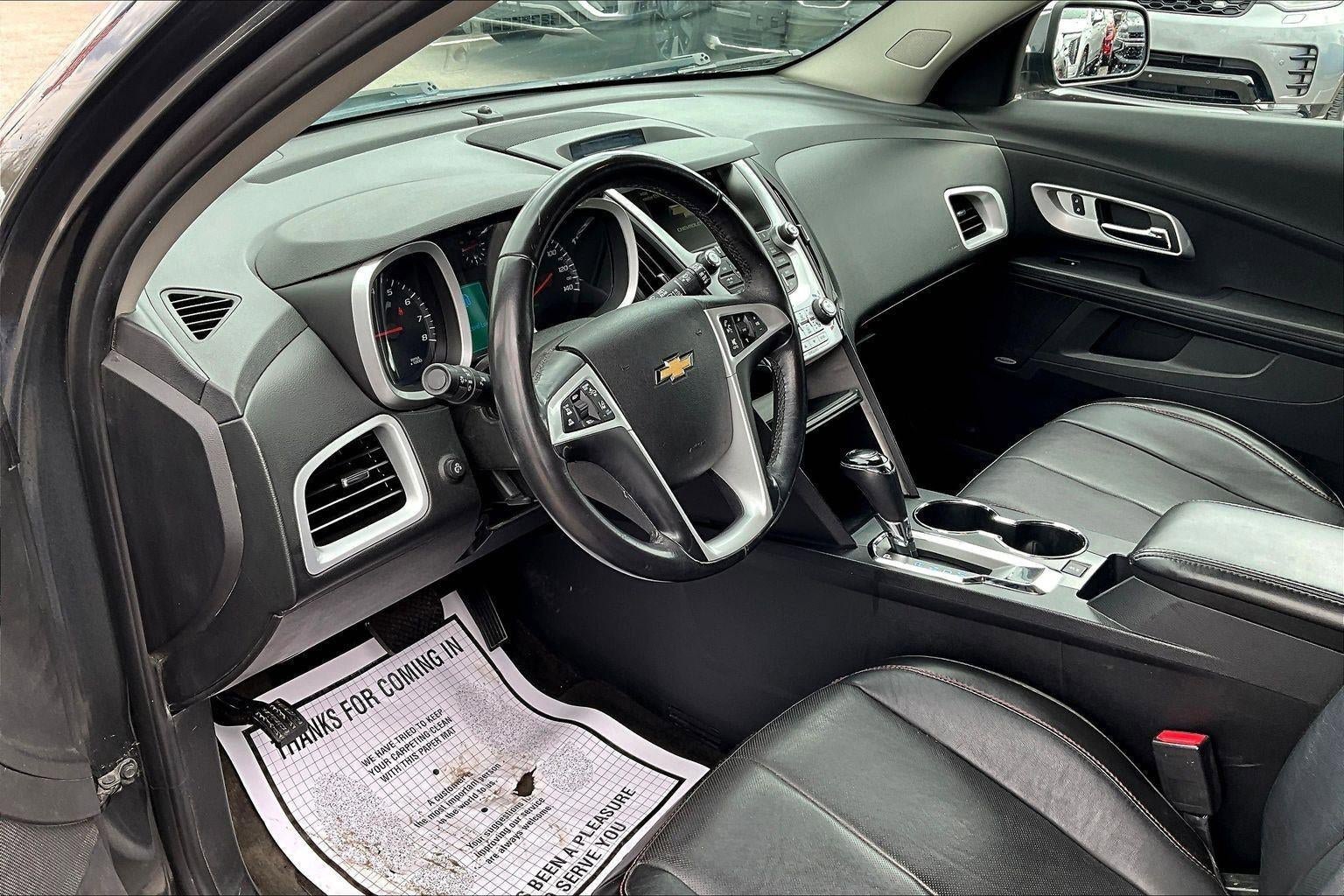 Used 2017 Chevrolet Equinox Premier w/ Enhanced Convenience Package AWD/4WD image 13