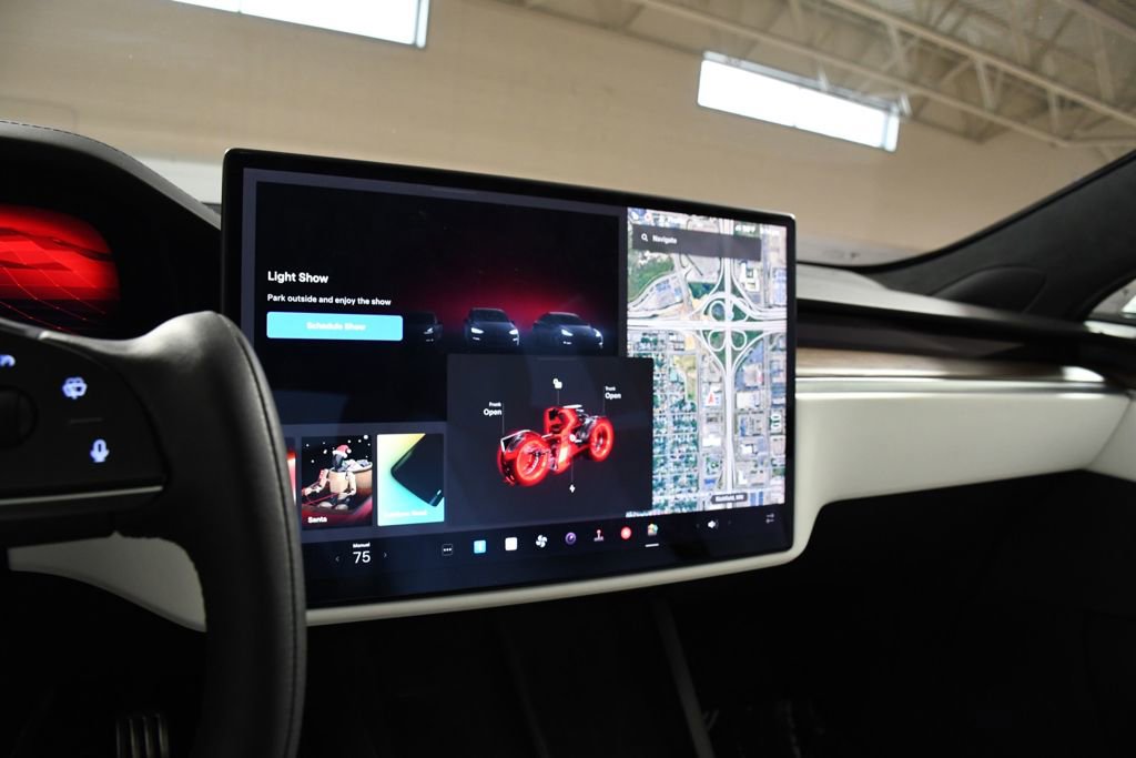 Used 2022 Tesla Model S image 32