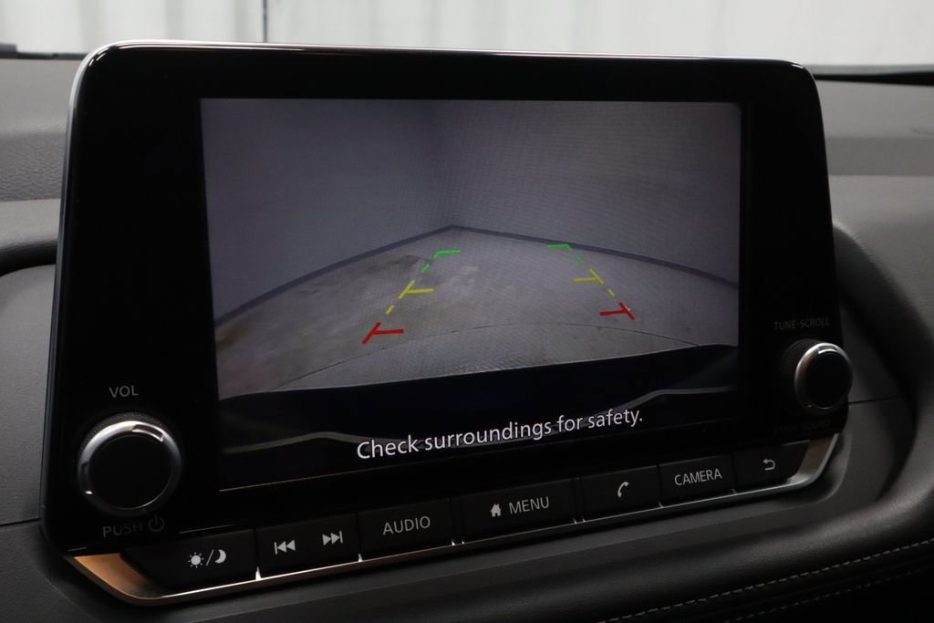 Certified 2025 Nissan Rogue SV AWD/4WD image 3