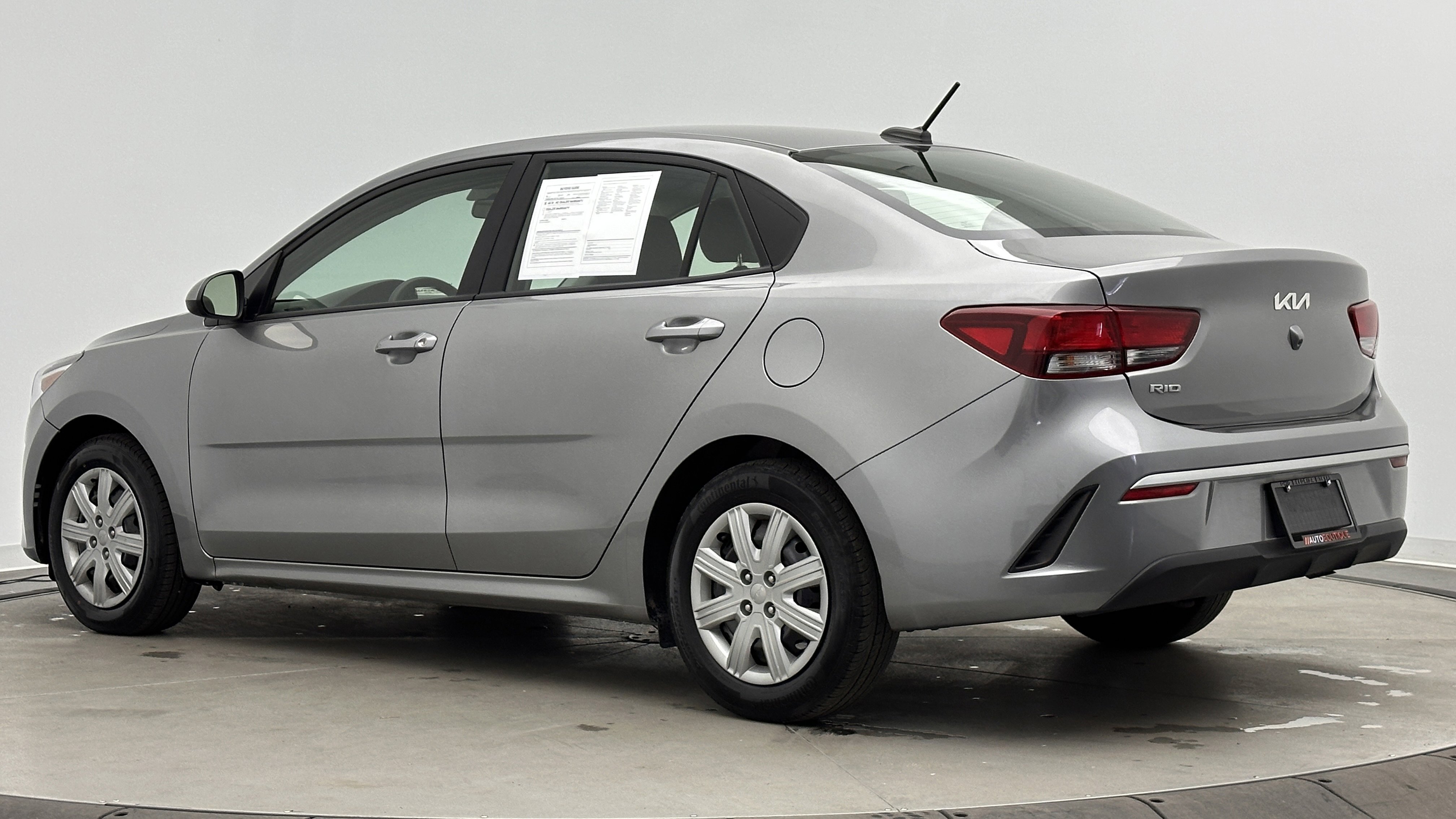 Used 2023 Kia Rio S image 4