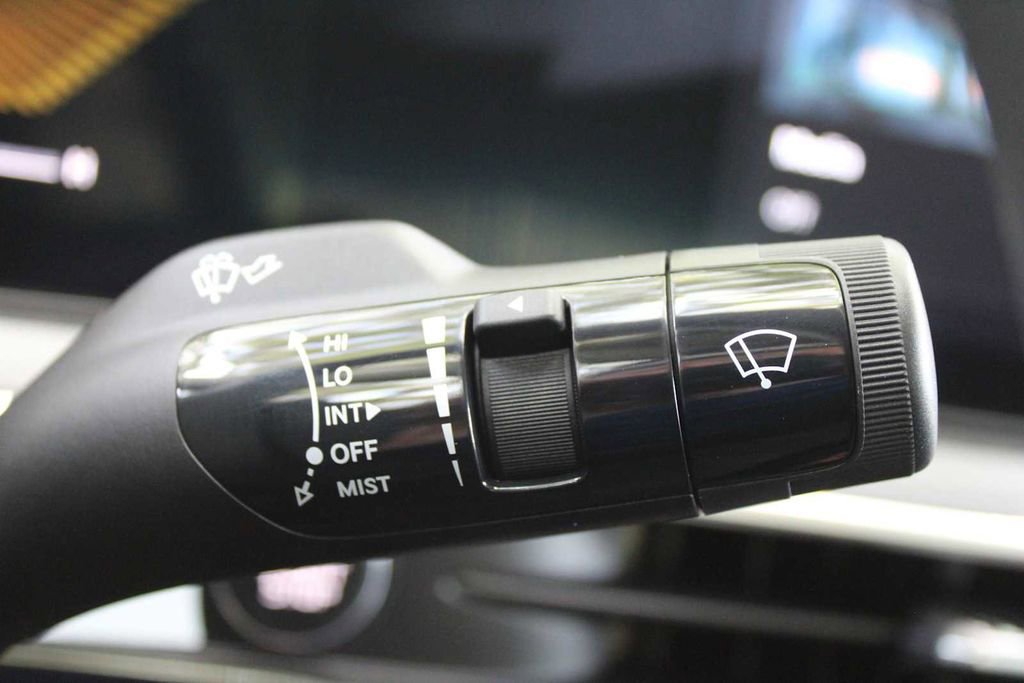 New 2025 Kia K5 LXS image 28