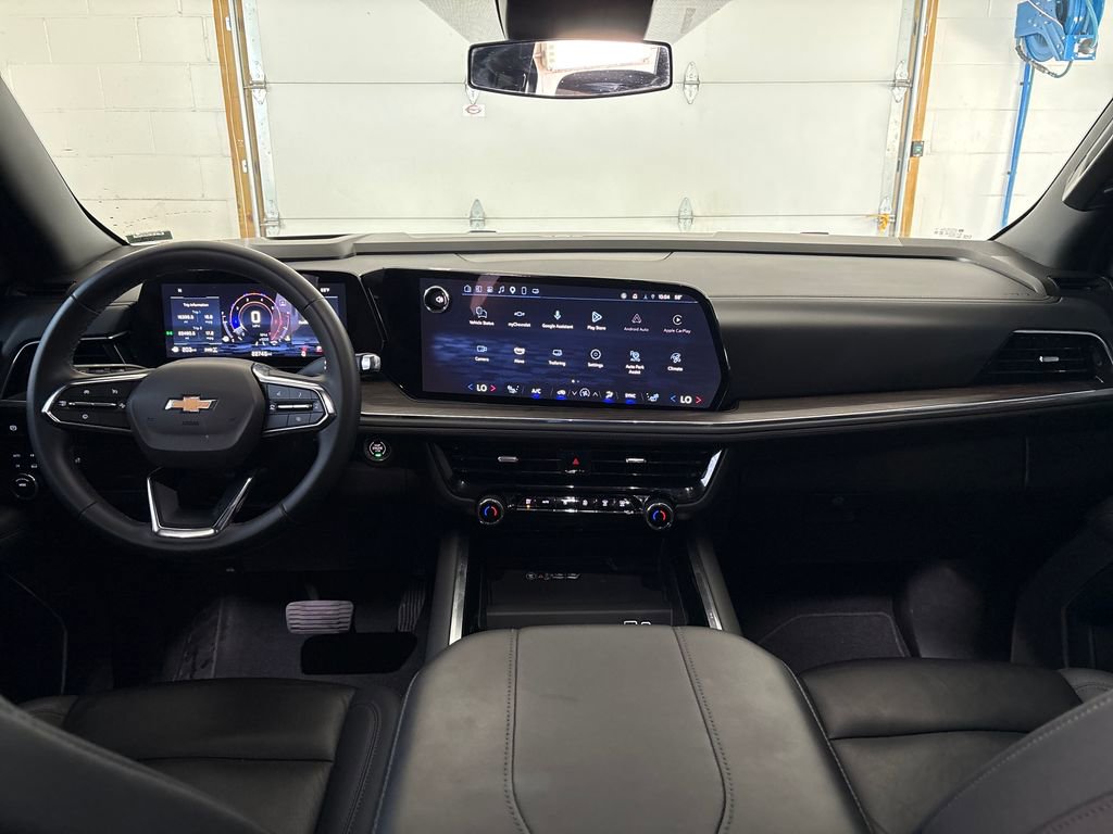 Used 2025 Chevrolet Tahoe LT AWD/4WD image 16
