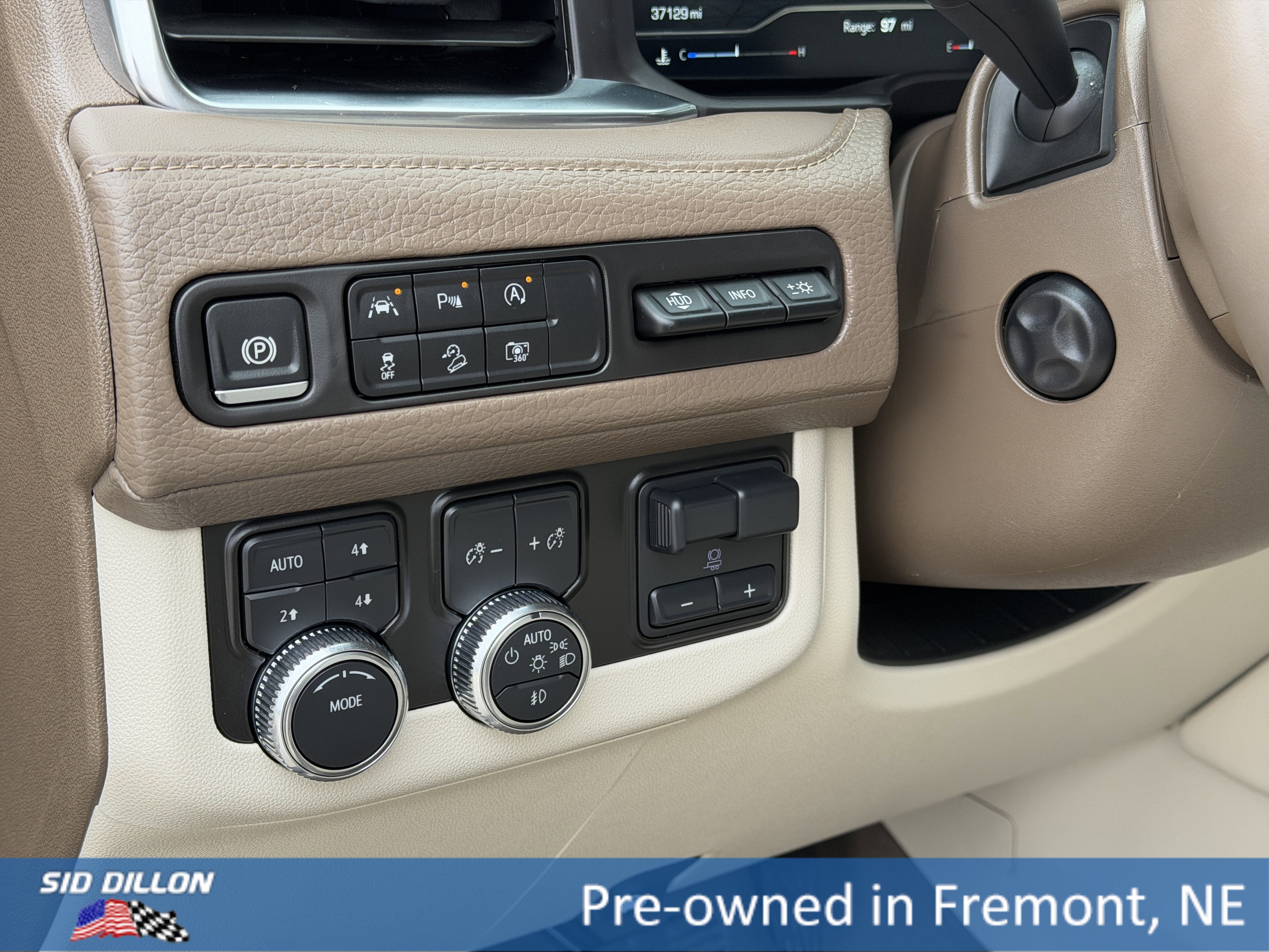 Certified 2024 GMC Yukon XL Denali w/ Max Trailering Package image 15