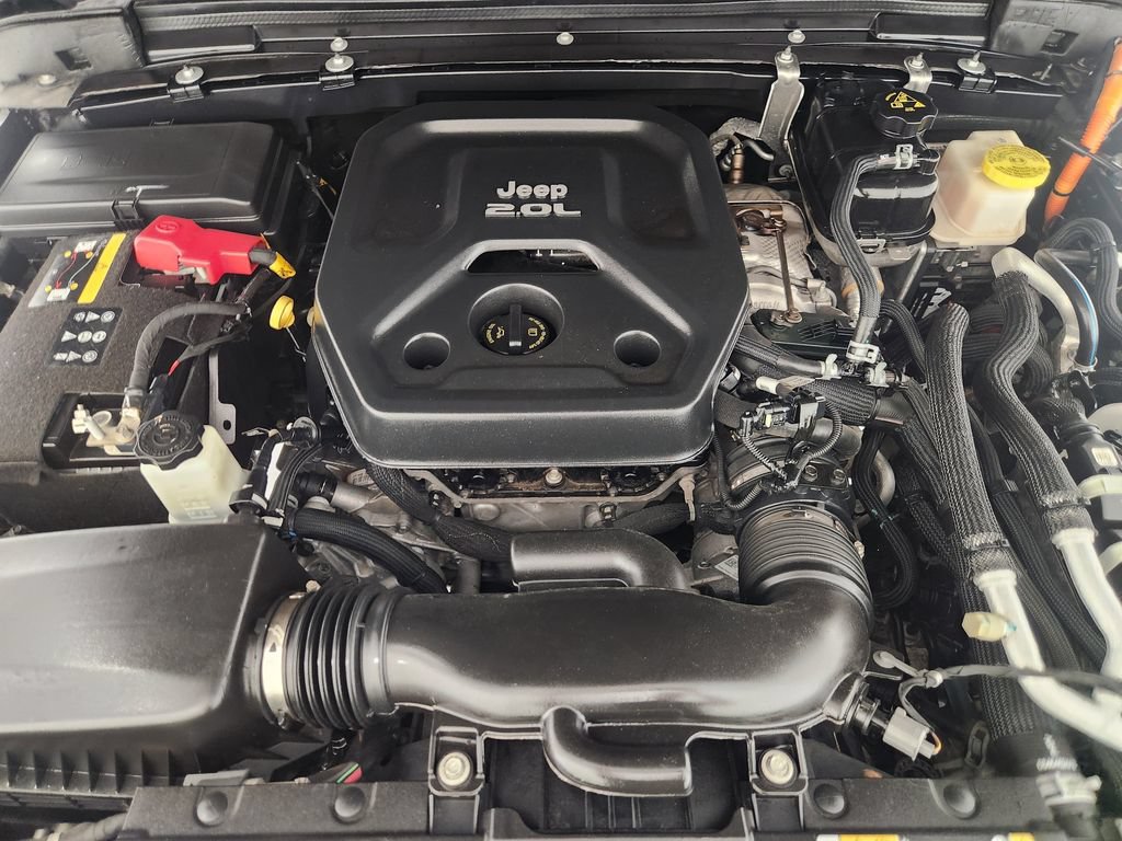 Used 2021 Jeep Wrangler Unlimited Sahara AWD/4WD image 32