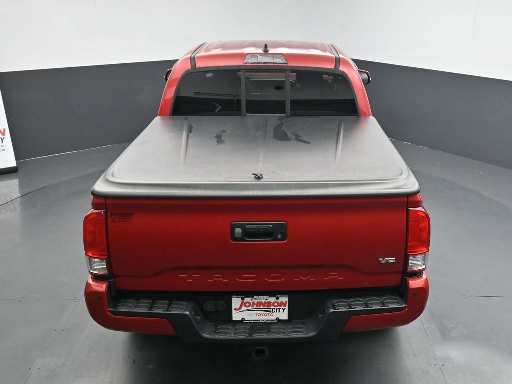 Used 2016 Toyota Tacoma TRD Off-Road w/ Premium & Technology Package image 26