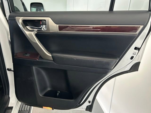 Used 2018 Lexus GX 460 Premium w/ Premium Package AWD/4WD image 26