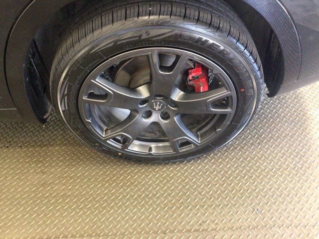 Used 2019 Maserati Levante AWD/4WD image 27