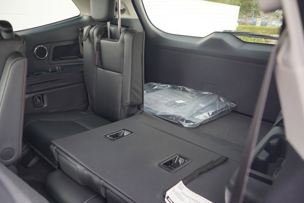 New 2026 Subaru Ascent Limited Bronze image 8