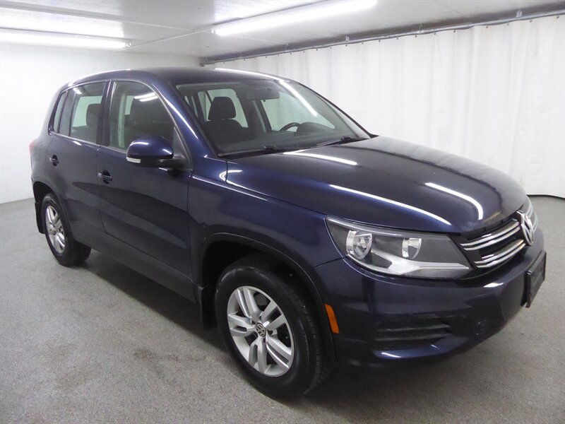 Used 2013 Volkswagen Tiguan S FWD image 1