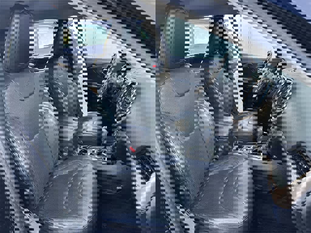 Used 2018 Jeep Cherokee Limited w/ Technology Group image 12