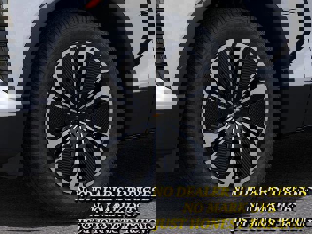 New 2025 Chevrolet Blazer EV LT image 9