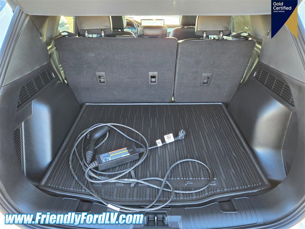 Certified 2025 Ford Escape SE w/ PHEV Premium Package image 12