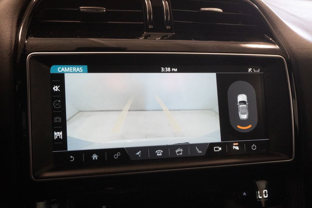 Used 2020 Jaguar F-PACE Prestige AWD/4WD image 24