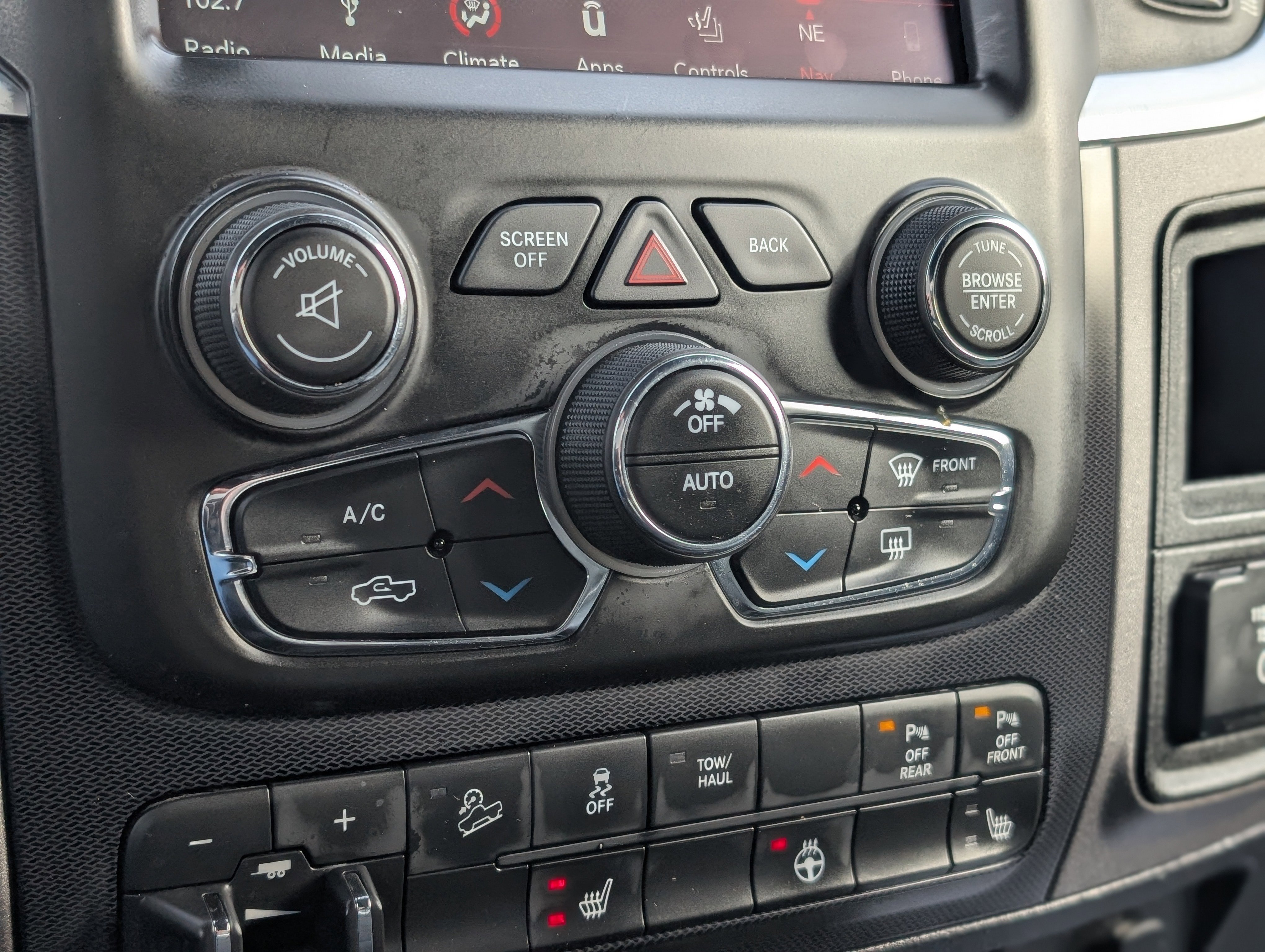 Used 2018 RAM 2500 Power Wagon w/ Luxury Group image 24