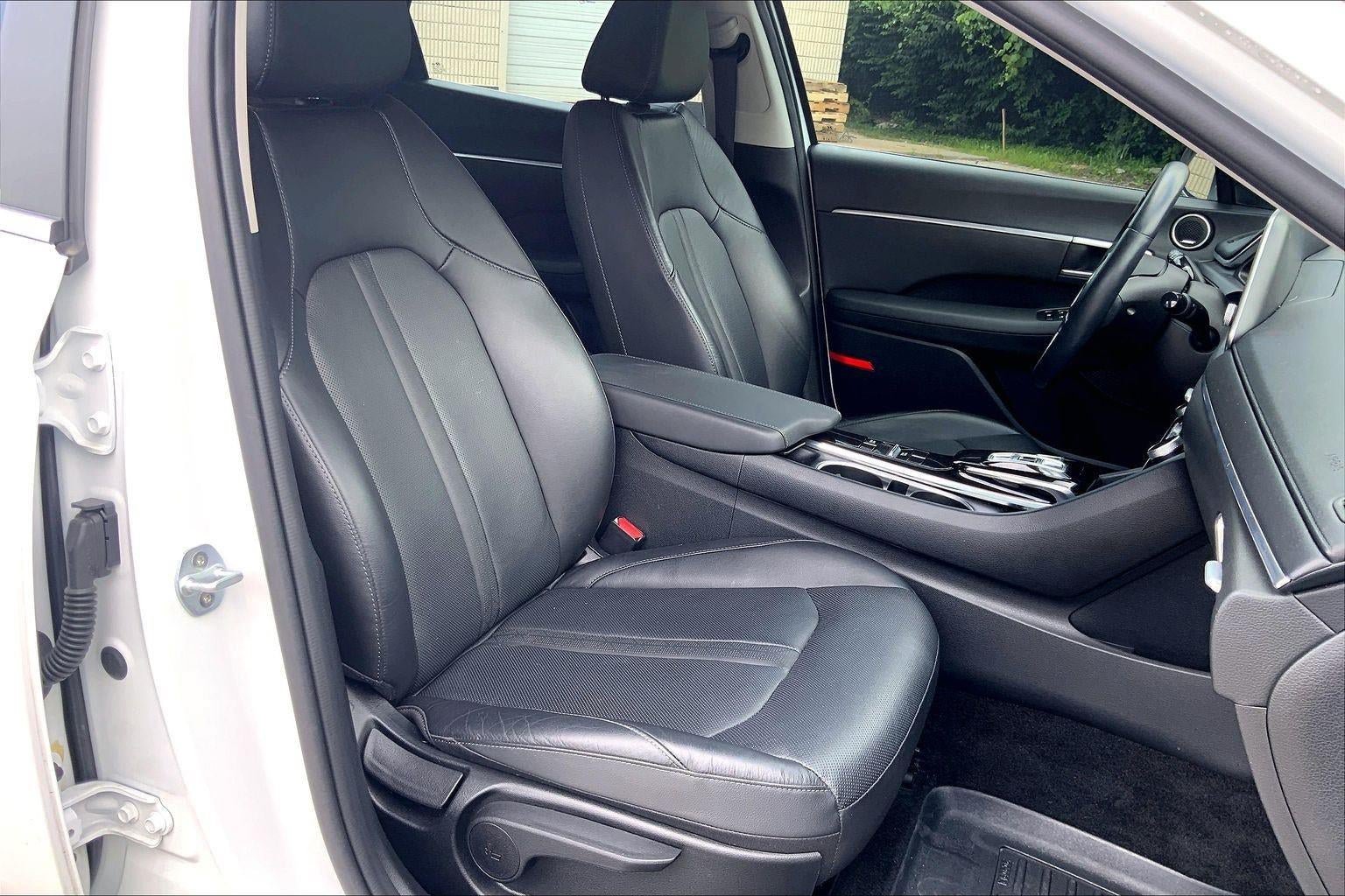 Used 2020 Hyundai Sonata SEL w/ Premium + Sunroof Package FWD image 7
