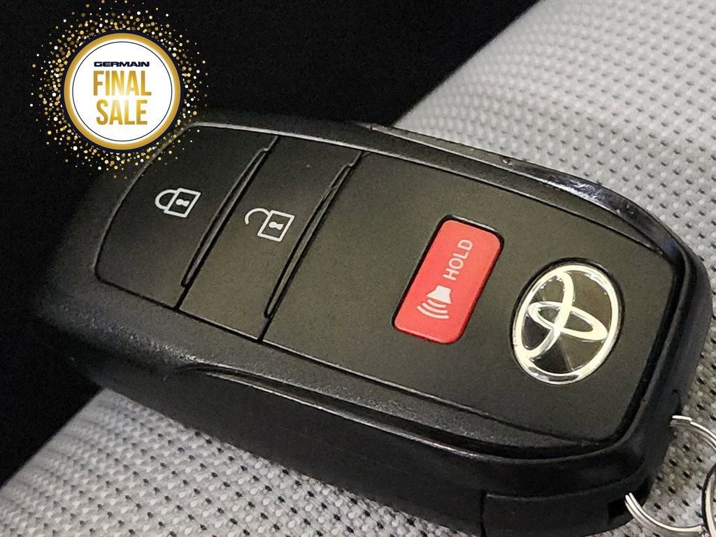 Used 2024 Toyota Corolla SE image 31