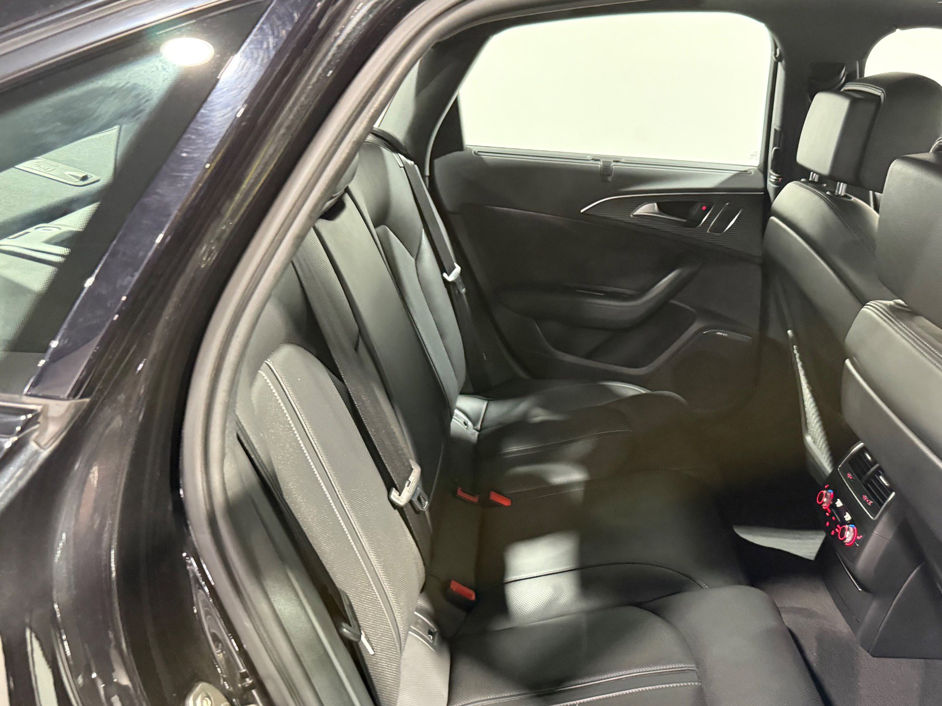 Used 2018 Audi S6 Prestige w/ Prestige Package image 52