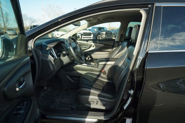 Used 2023 Nissan Murano SV image 11