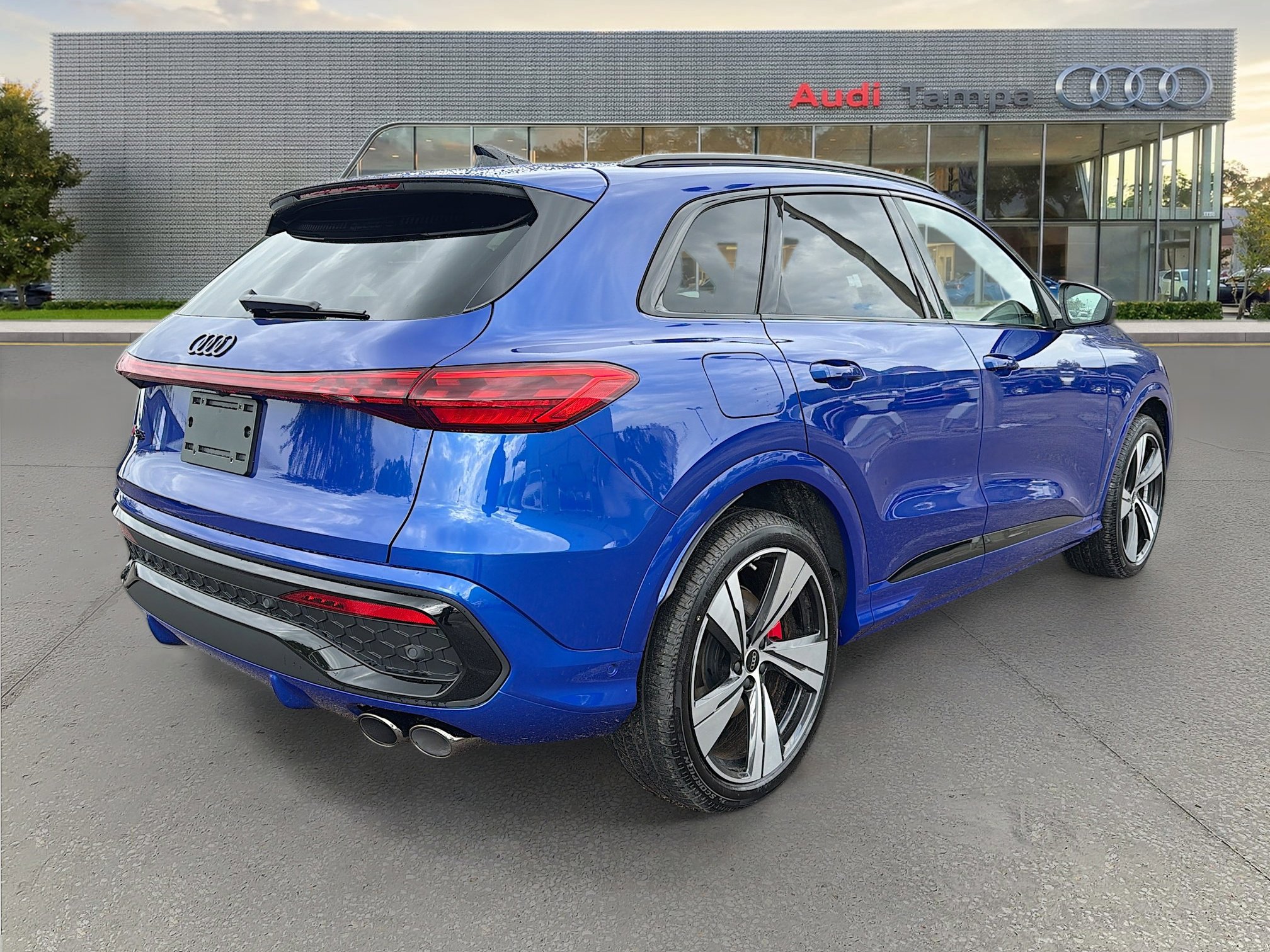 New 2025 Audi SQ5 Premium Plus image 3