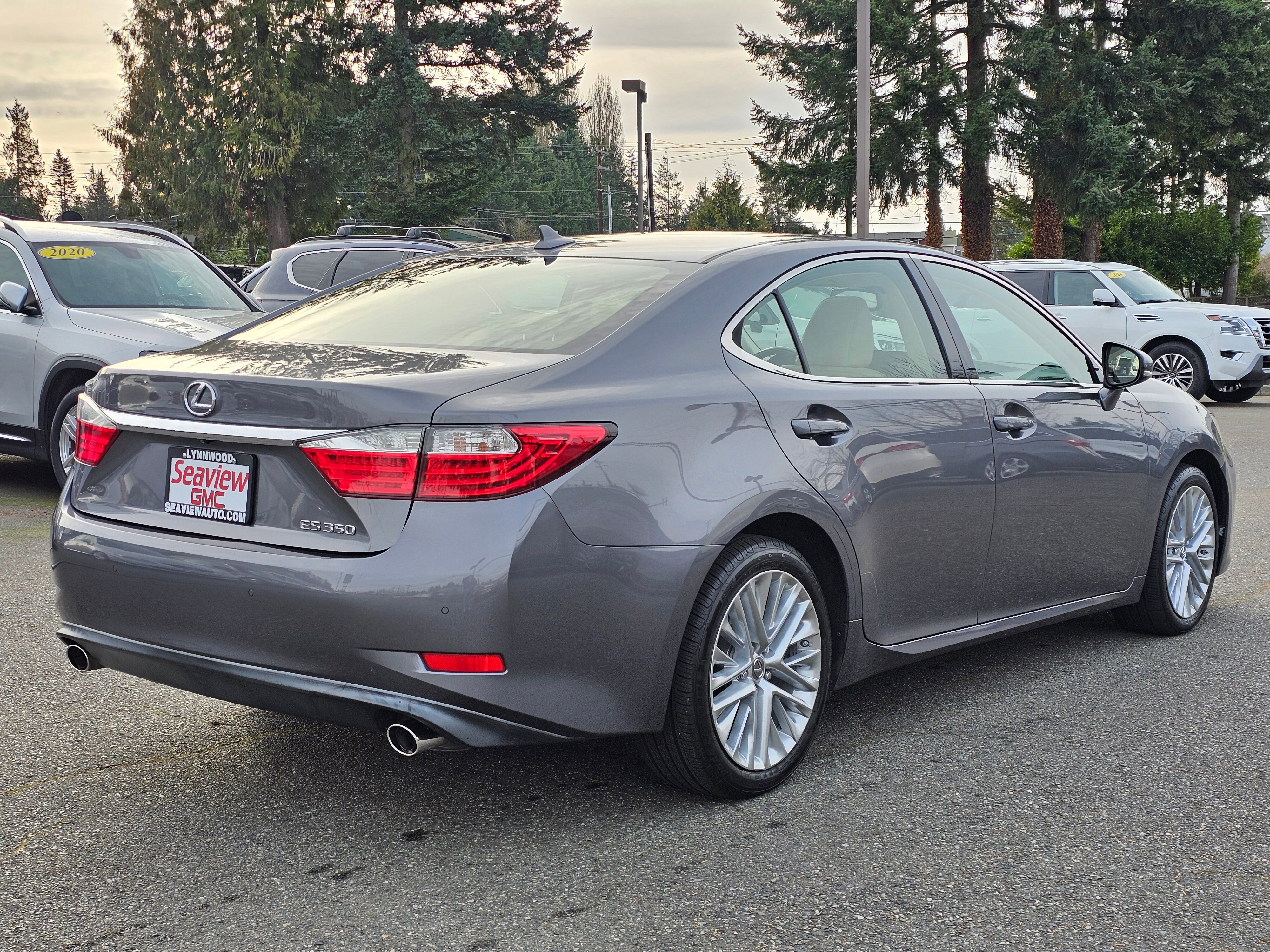 Used 2013 Lexus ES 350 4dr Sdn image 7