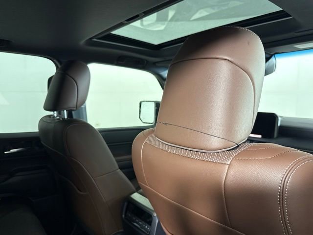 Used 2025 Toyota Land Cruiser image 30