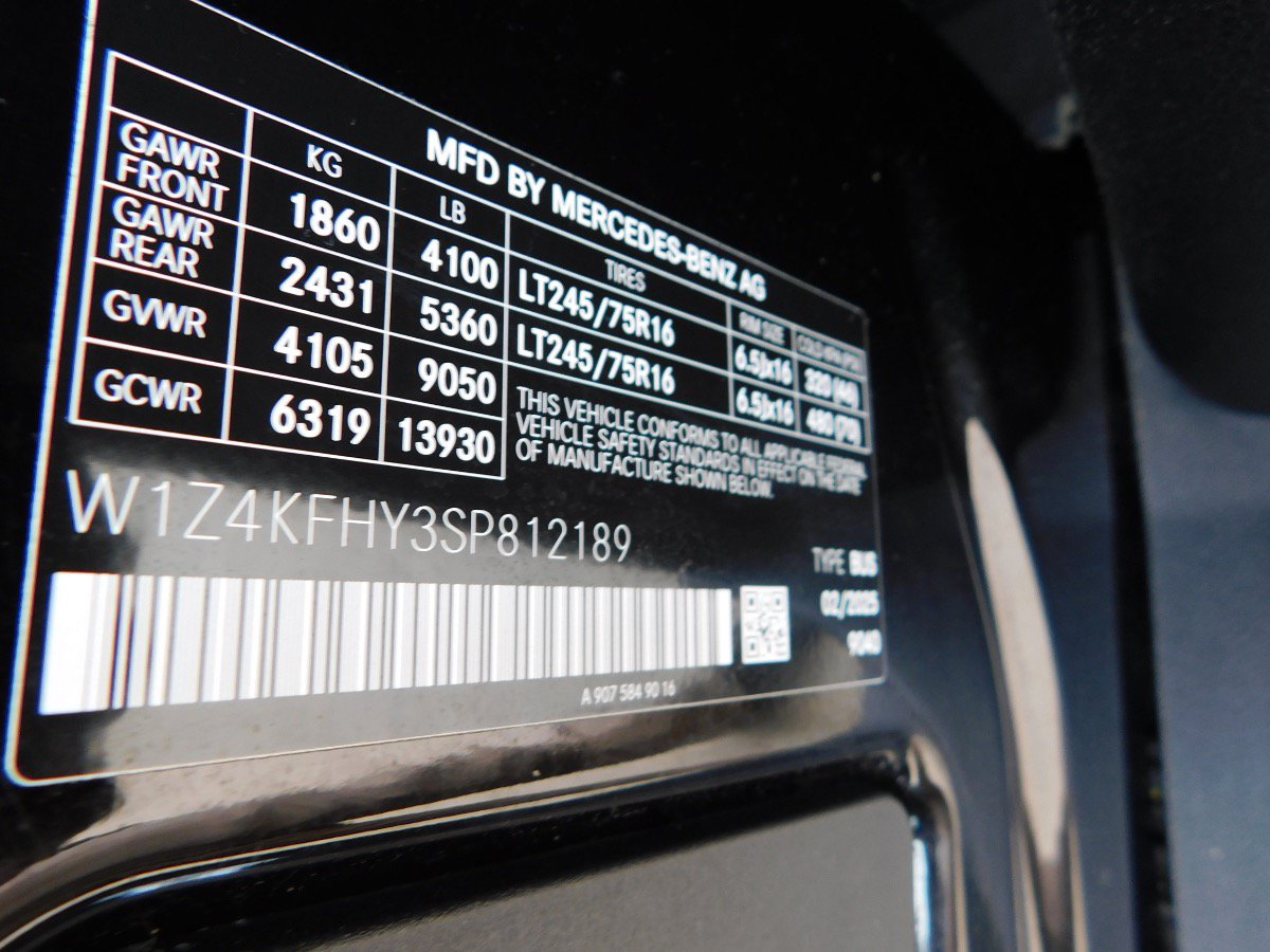 Used 2025 Mercedes-Benz Sprinter 2500 image 12