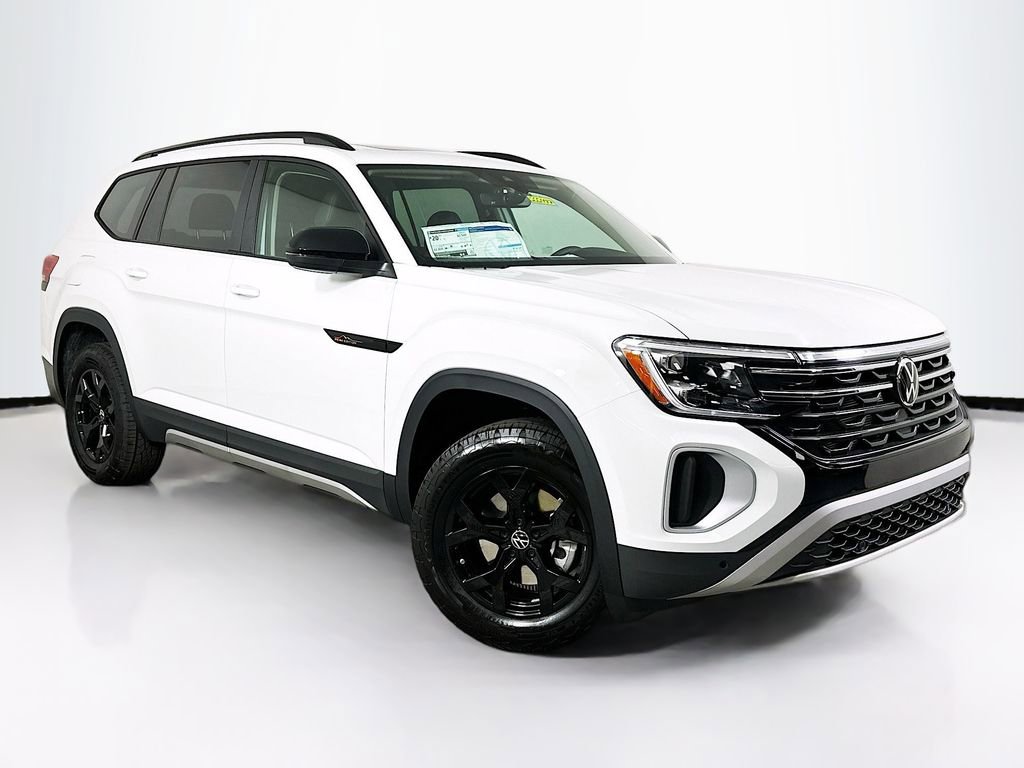 Certified 2025 Volkswagen Atlas Peak Edition SE AWD/4WD image 1