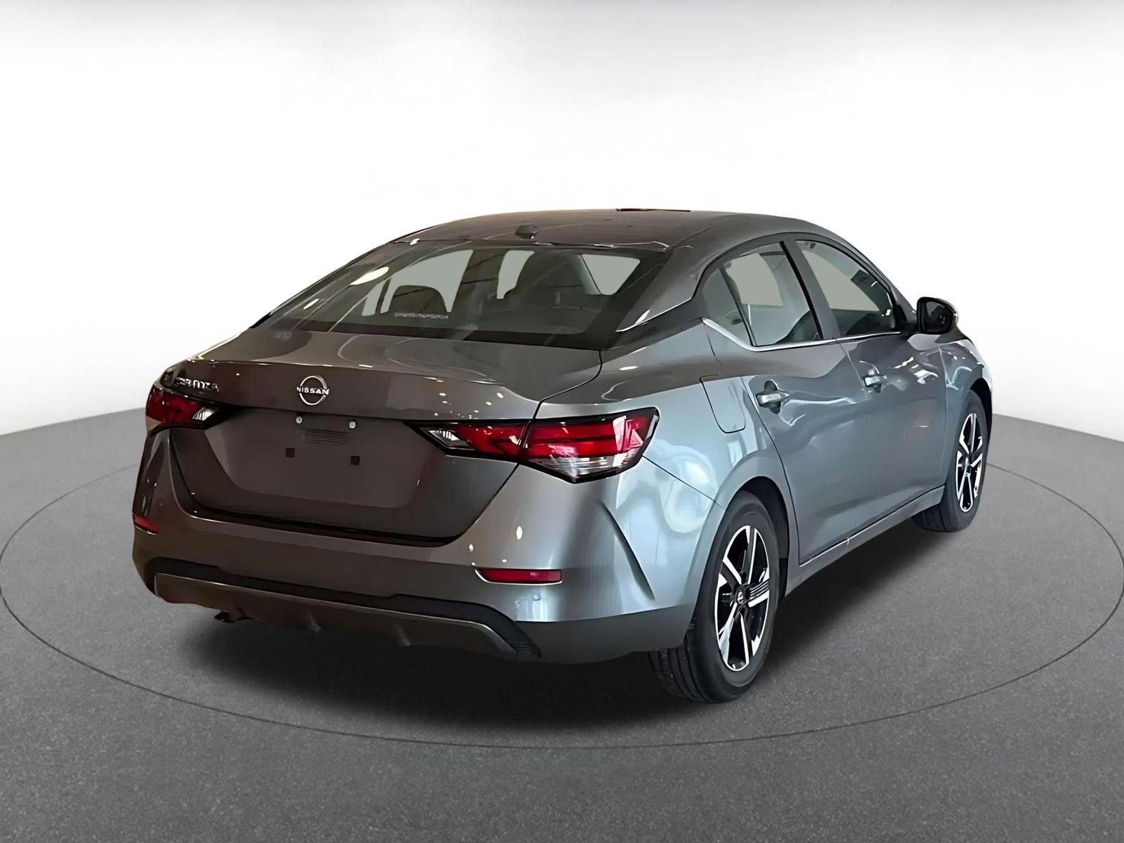 Used 2025 Nissan Sentra SV image 14