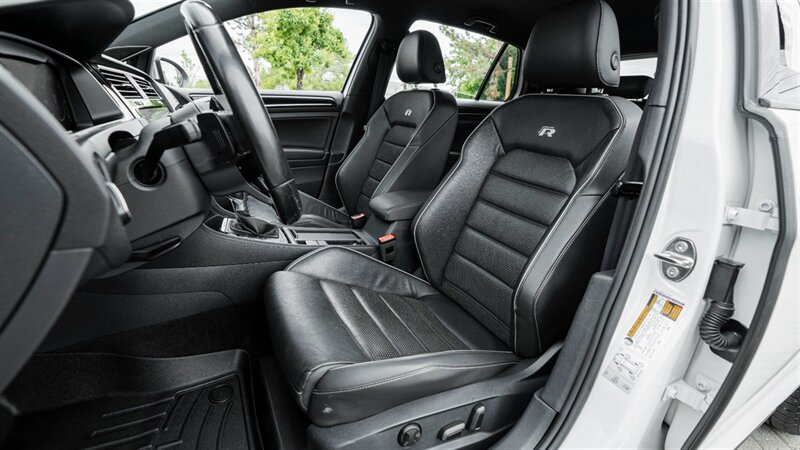 Used 2019 Volkswagen Golf R 4-Door AWD/4WD image 15