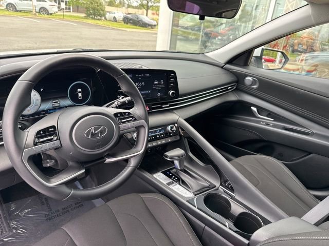 Used 2021 Hyundai Elantra SEL w/ Convenience + Premium Package image 20