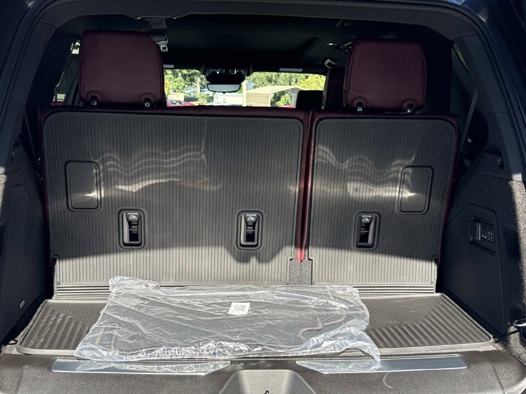 New 2027 Cadillac Escalade Sport w/ LPO, ONYX Package AWD/4WD image 11