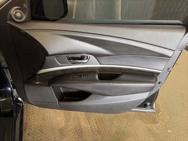 Used 2018 Acura RLX w/ Technology Package image 34