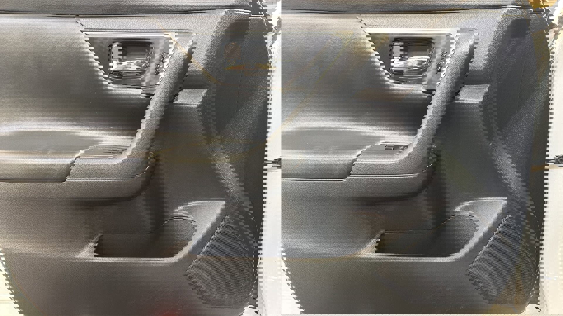 Used 2016 Nissan Altima 2.5 SV w/ Convenience Package image 21