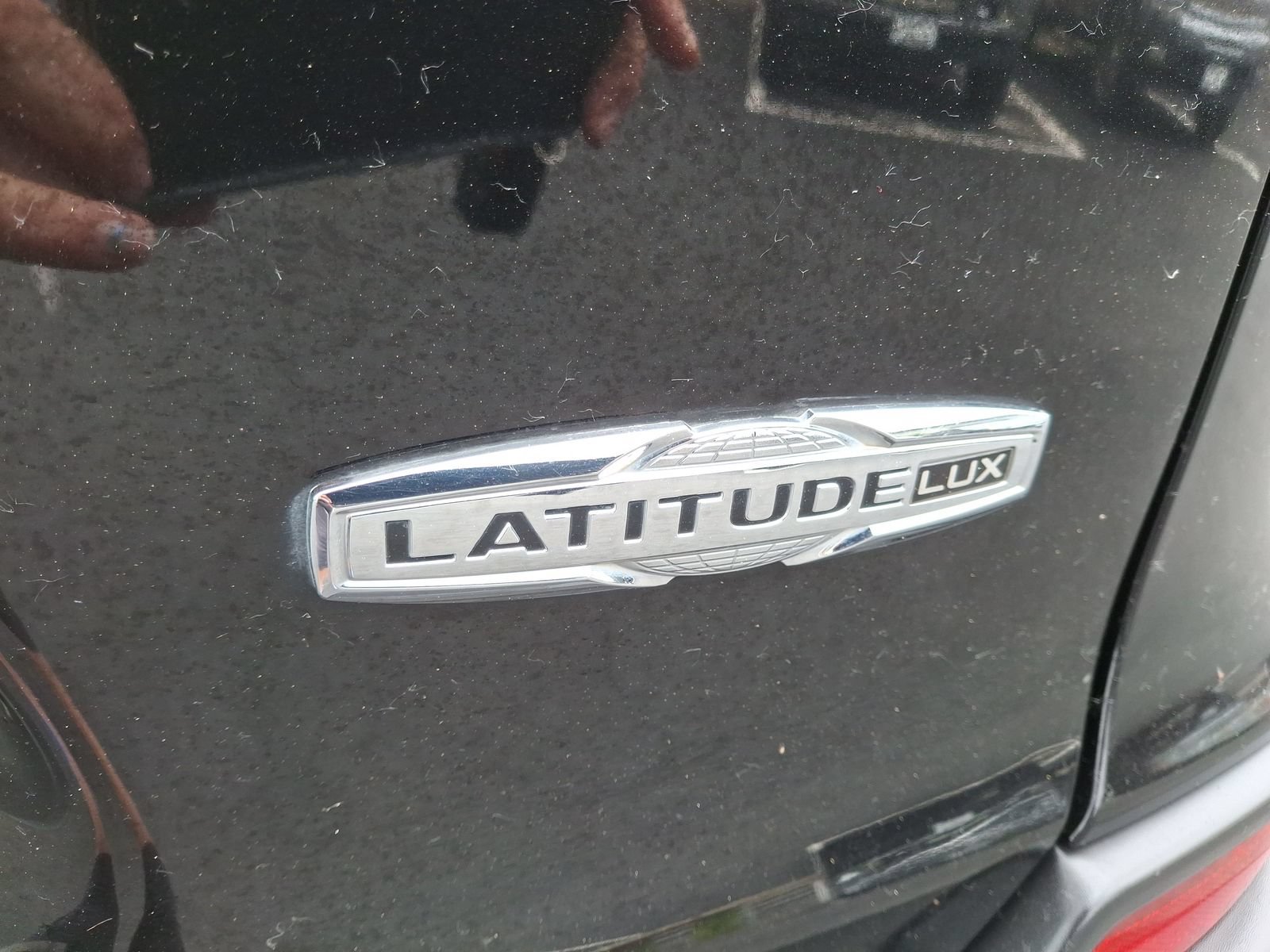 Used 2021 Jeep Cherokee Latitude Lux w/ Sun & Sound Group AWD/4WD image 26