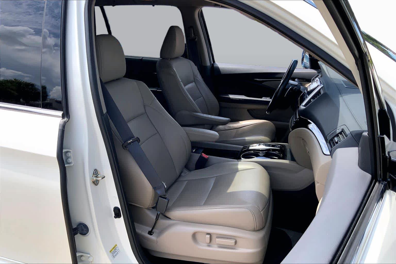 Used 2016 Honda Pilot Elite image 9