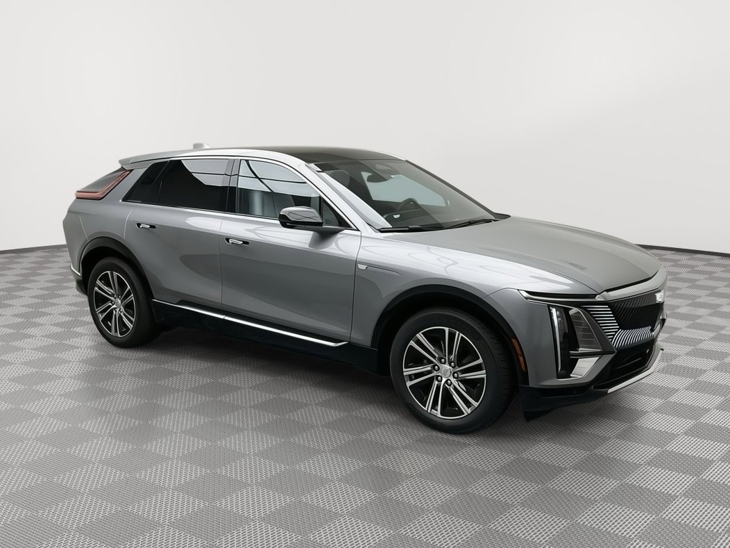 New 2025 Cadillac Lyriq Luxury