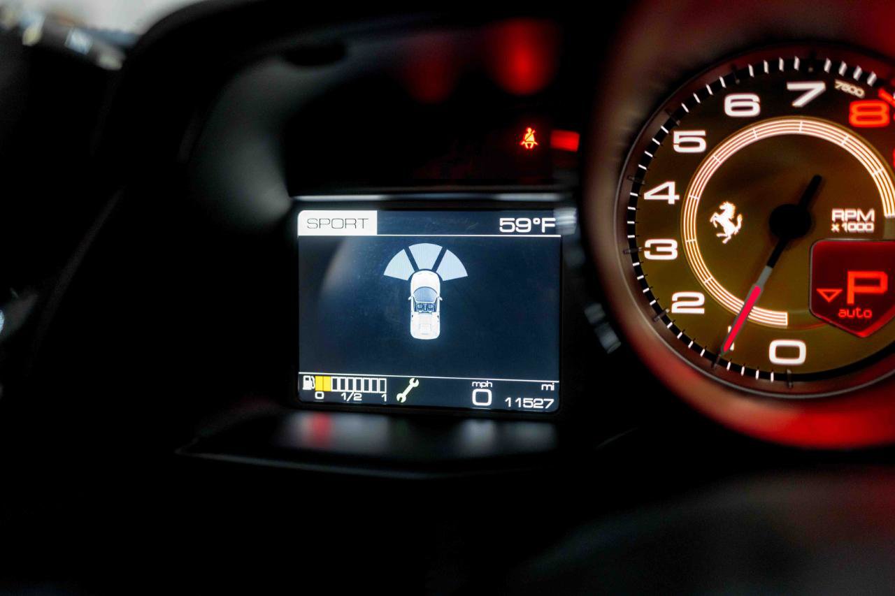 Used 2018 Ferrari 488 Spider image 64