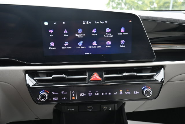 Used 2023 Kia Niro Wind w/ Wind Preserve Package FWD image 32