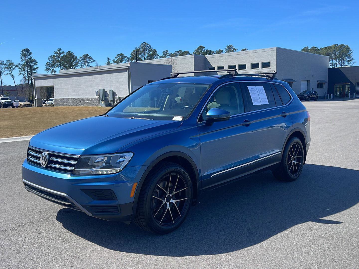 Used 2018 Volkswagen Tiguan SE image 3