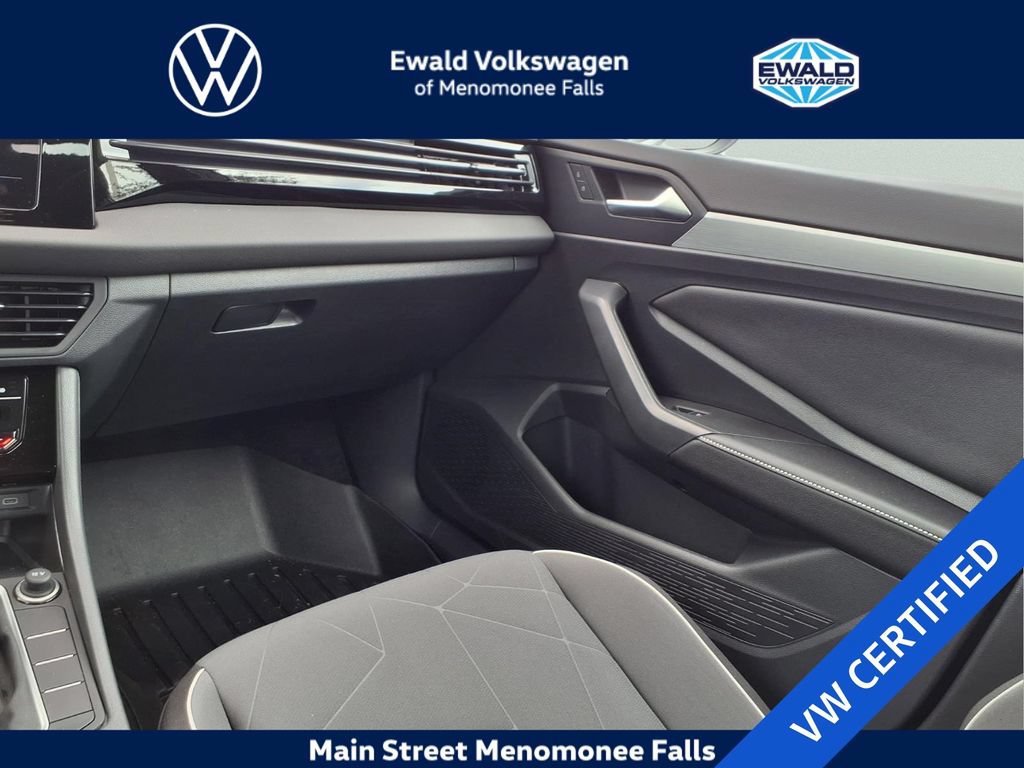 Used 2026 Volkswagen Jetta Sport FWD image 23