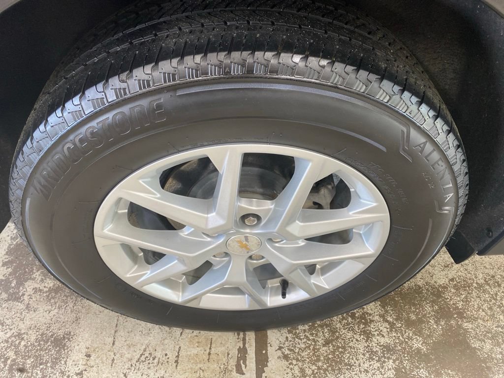 Used 2023 Chevrolet Equinox LT AWD/4WD image 9