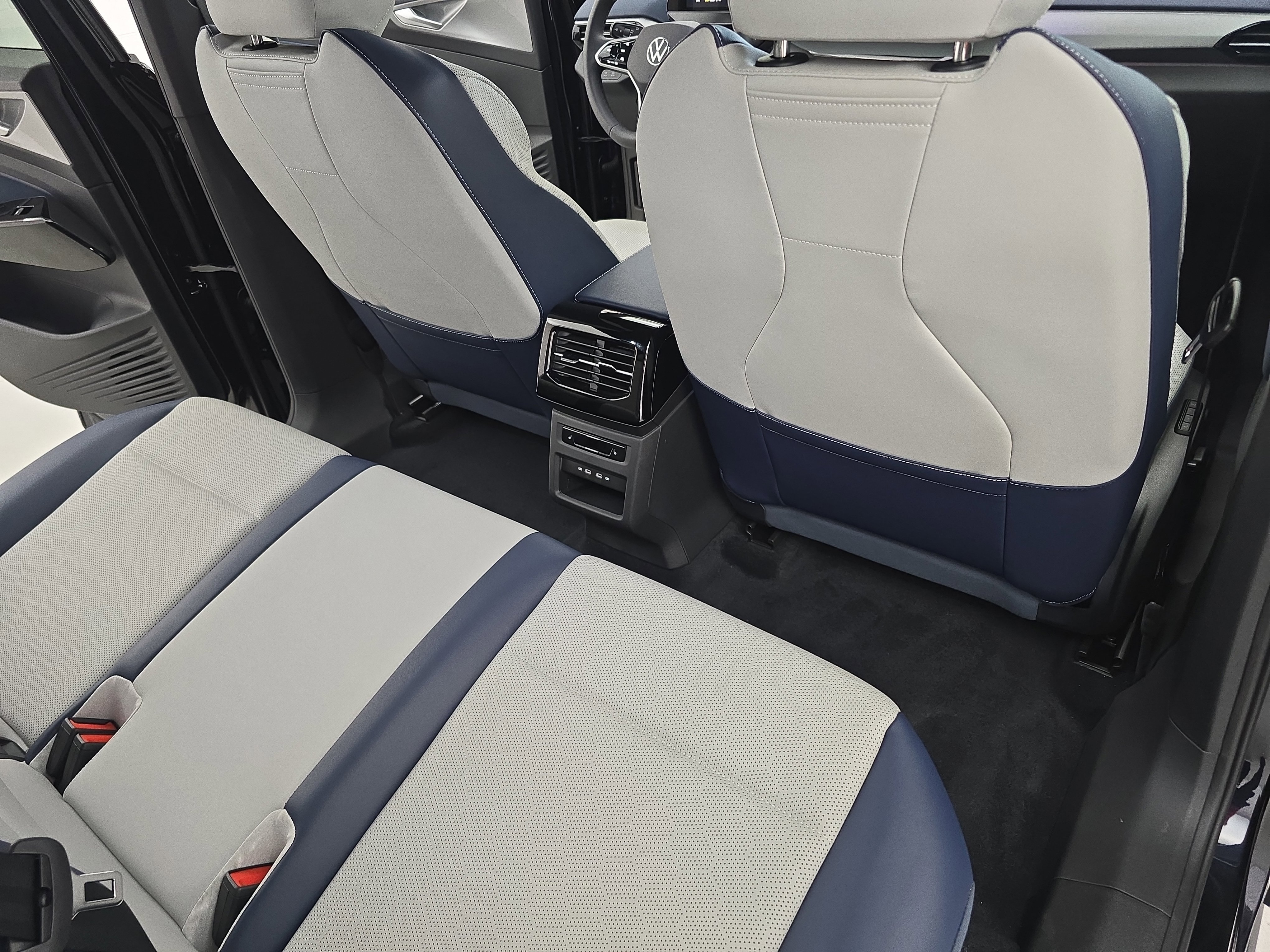 New 2025 Volkswagen ID.4 Pro S Plus image 11