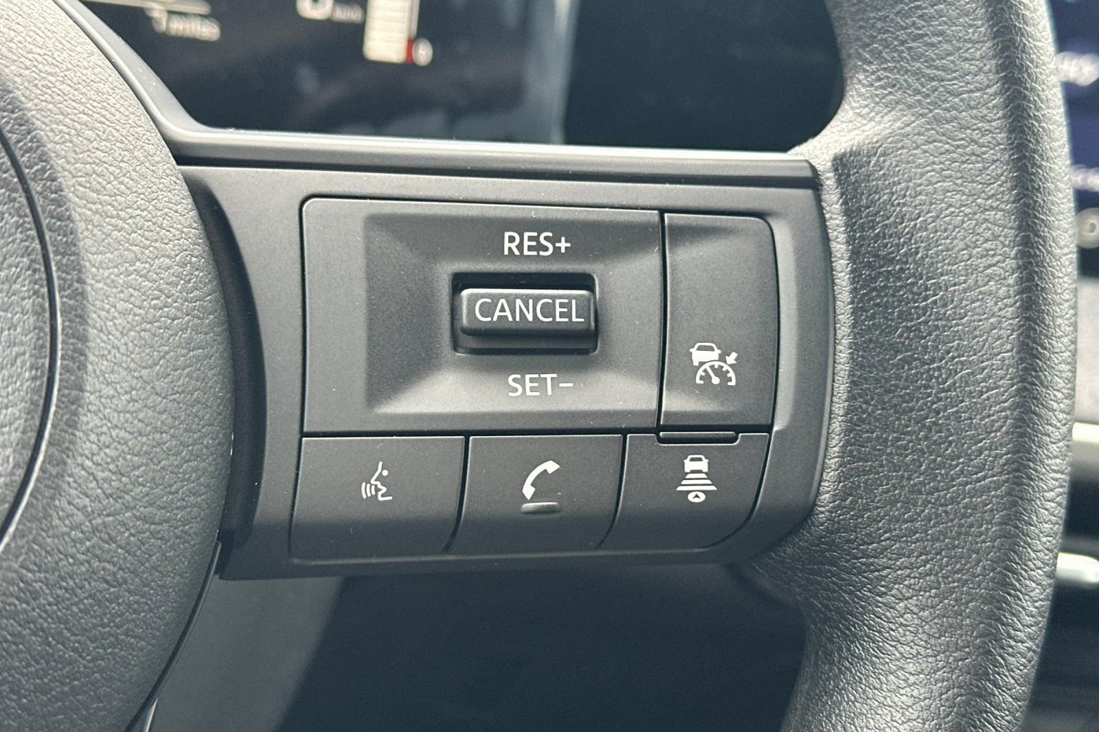 New 2026 Nissan Kicks S image 28